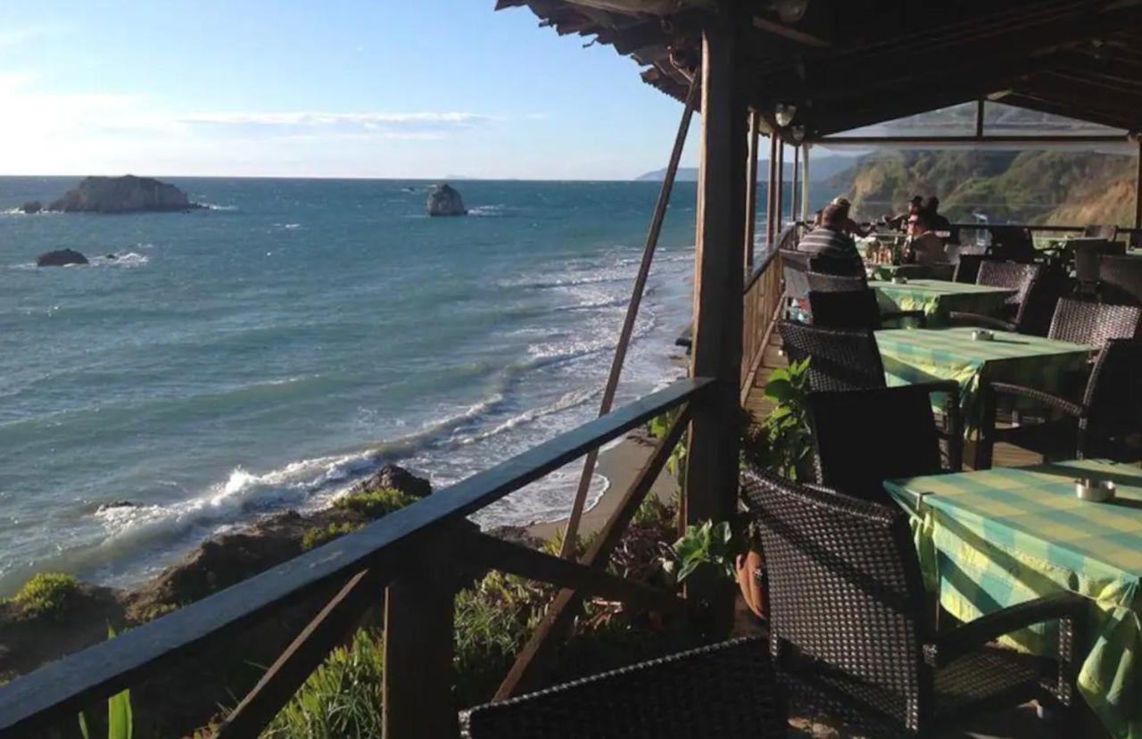 Stefanias Prasoudi Beach Ágios Matthaíos Buitenkant foto