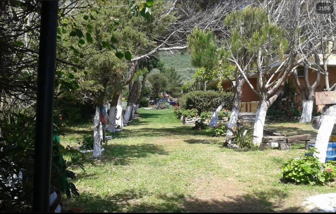 Stefanias Prasoudi Beach Ágios Matthaíos Buitenkant foto