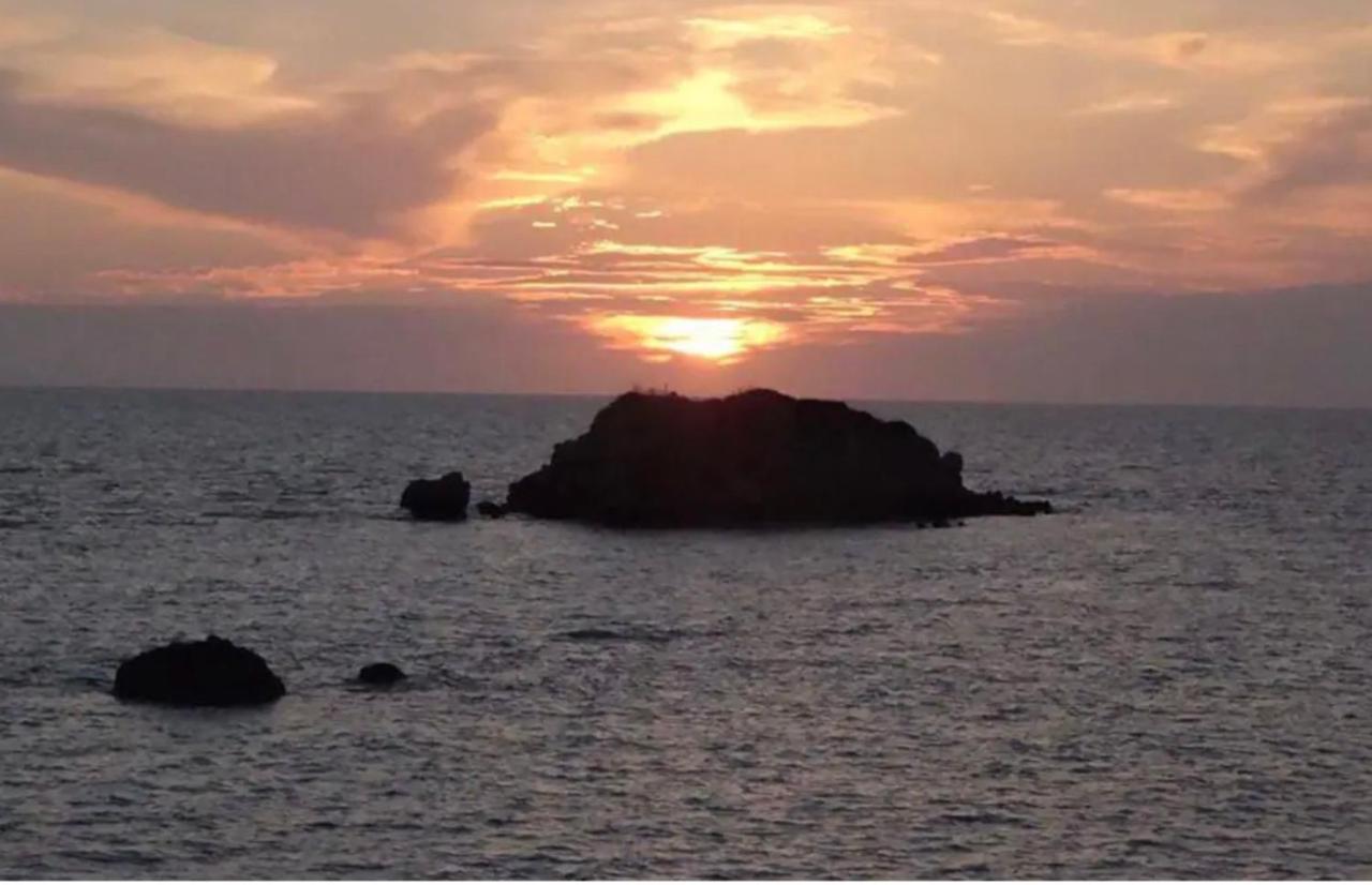 Stefanias Prasoudi Beach Ágios Matthaíos Buitenkant foto