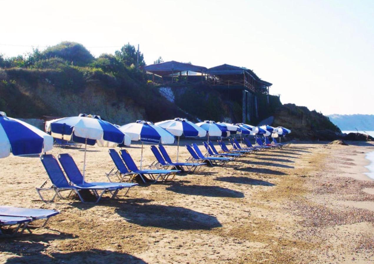 Stefanias Prasoudi Beach Ágios Matthaíos Buitenkant foto